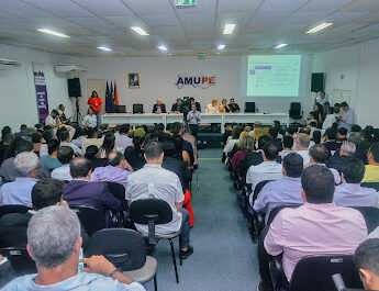 Amupe faz primeira assembleia de prefeitos em 2025 para discutir saneamento, turismo e investimentos energéticos