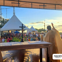 Festa de Frei Damião reuniu devotos na cidade de Capoeiras neste domingo, 1º de junho