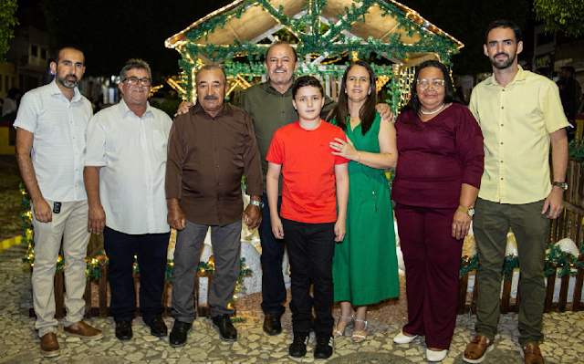 CAPOEIRAS VIVE UMA NOITE FELIZ, COM ABERTURA OFICIAL DO NATAL